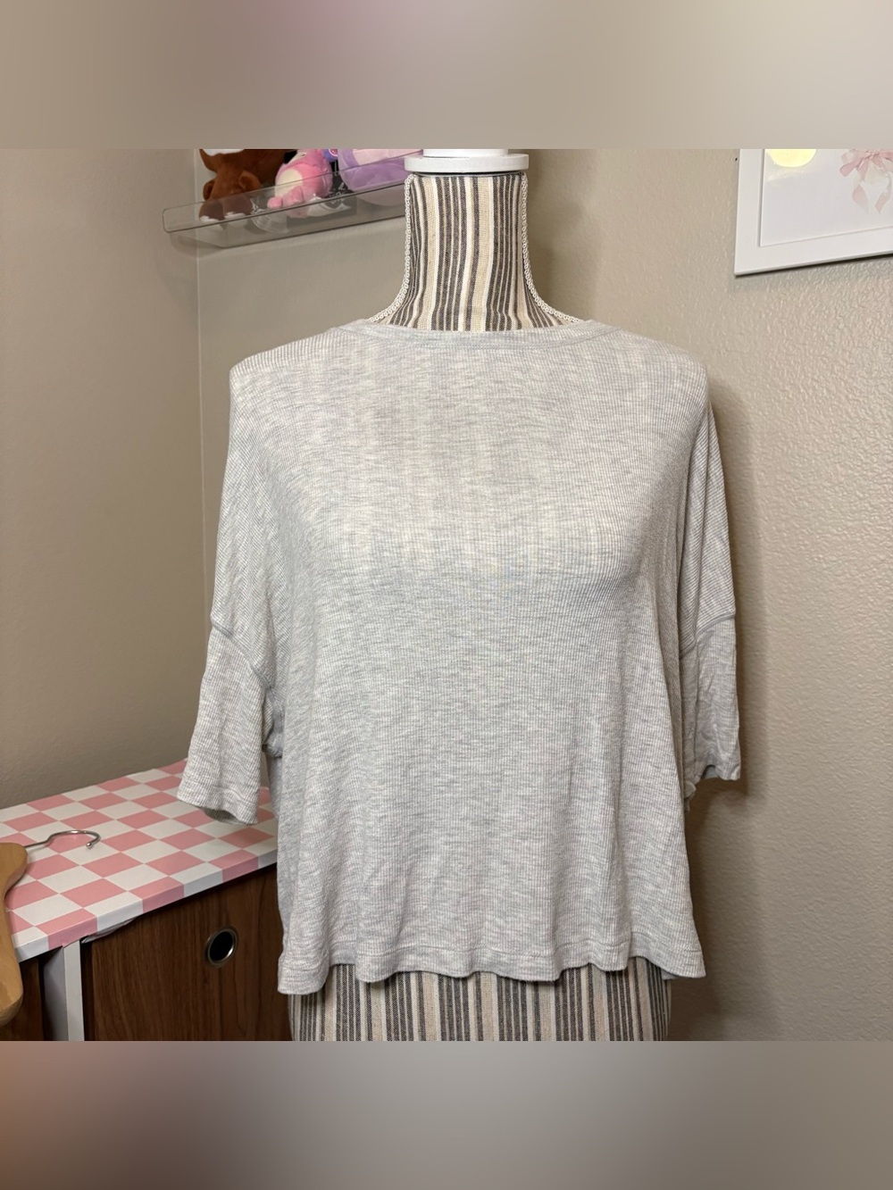 Vuori casual Gray Ribbed Knit Short Sleeve Top quiet luxury athletic oversized